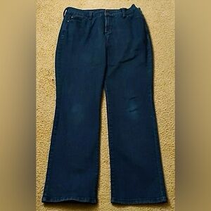 🔷 NYDJ Marilyn Straight 5 Pocket  Size 8 Dark Blue Denim Jeans. 32” Inseam.